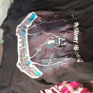Used 2XL Metallica shirt